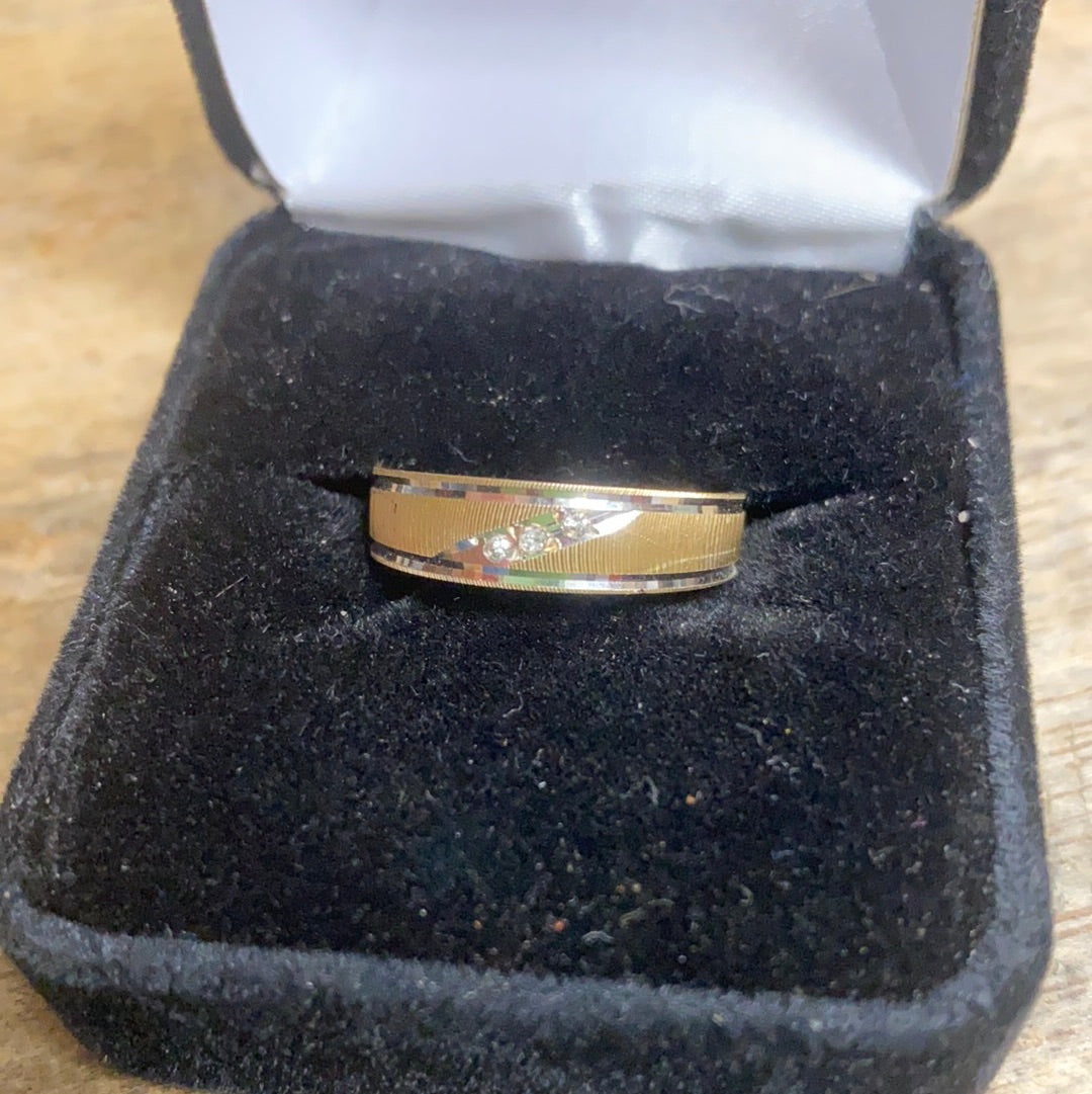 14 Karat Yellow Gold Wedding Band